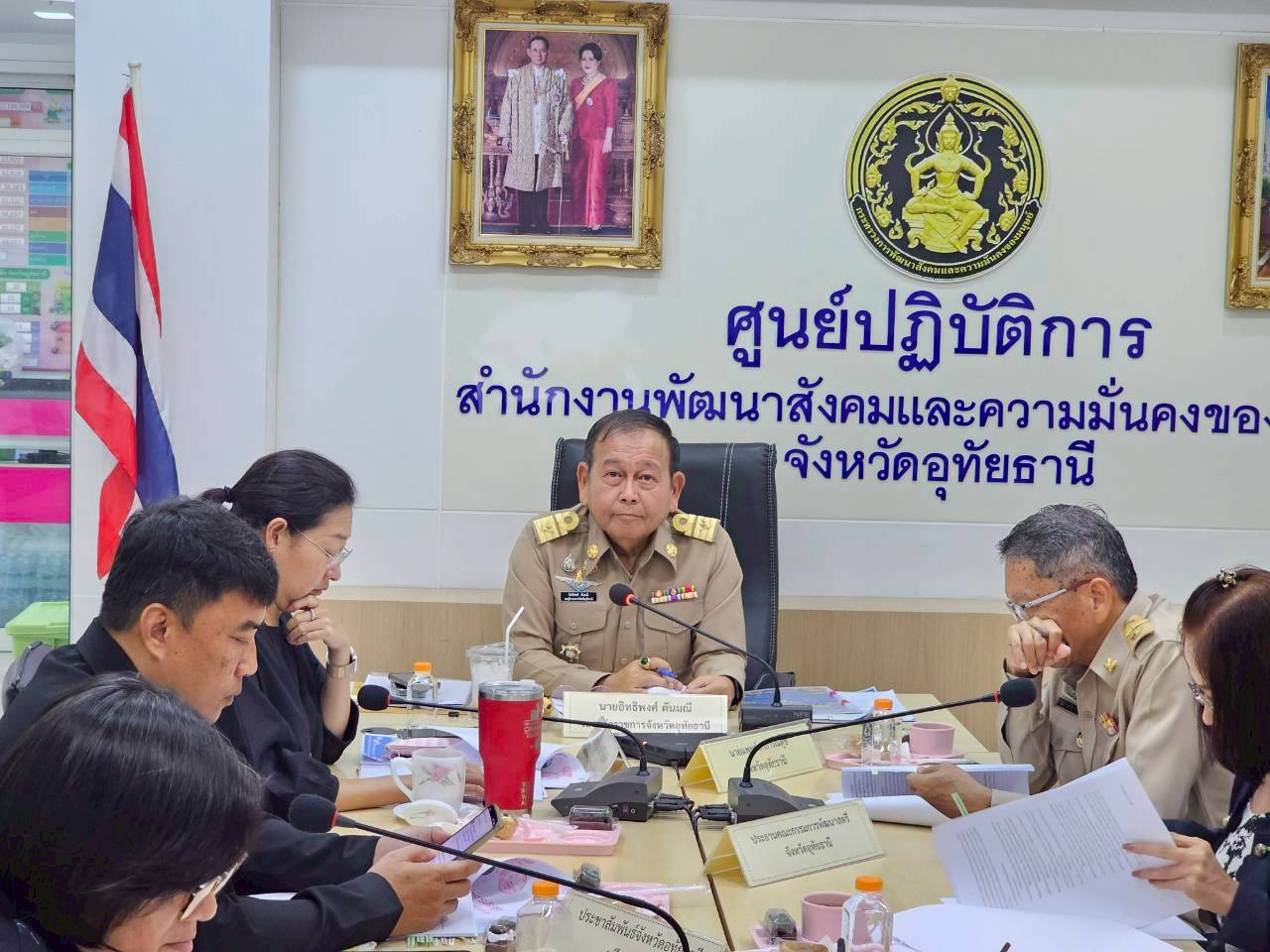 นายชาดา ไทยเศรษฐ์ สมาชิกสภาผู้แทนราษฎรจังหวัดอุทัยธานี เขต 2 ได้ลงพื้นที่ให้ความช่วยเหลือพี่น้องประชาชนในพื้นที่ตำบลตลุกดู่ อำเภอทัพทัน จังหวัดอุทัยธานี ซึ่งได้รับผลกระทบจากเหตุวาตภัยอย่างรุนแรง