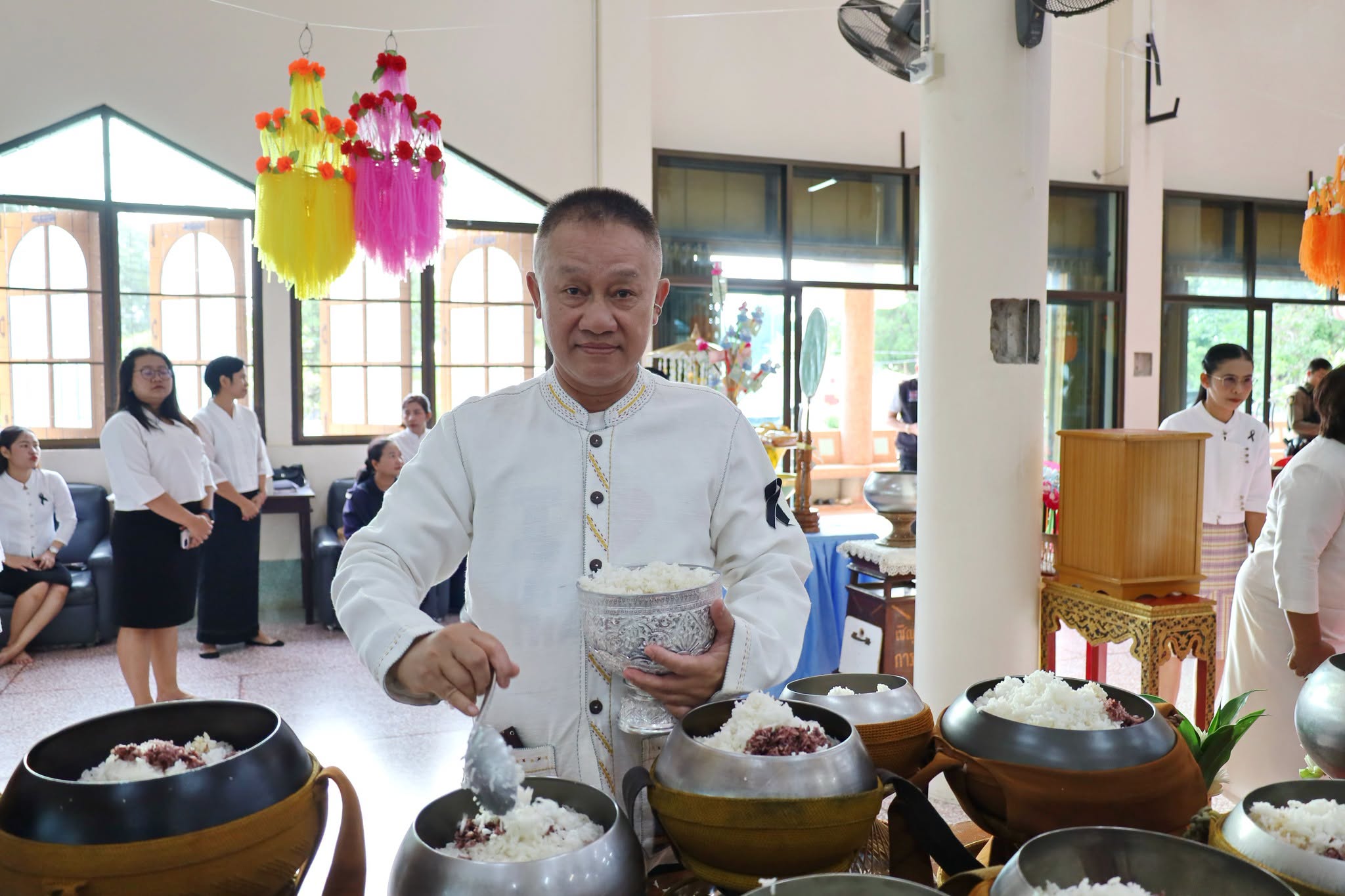 จังหวัดอุทัยธานี จัดพิธีทำบุญตักบาตรถวายพระกุศลแด่ สมเด็จพระเจ้าลูกเธอ เจ้าฟ้าพัชรกิติยาภา นเรนทิราเทพยวดี กรมหลวงราชสาริณีสิริพัชร มหาวัชรราชธิดา