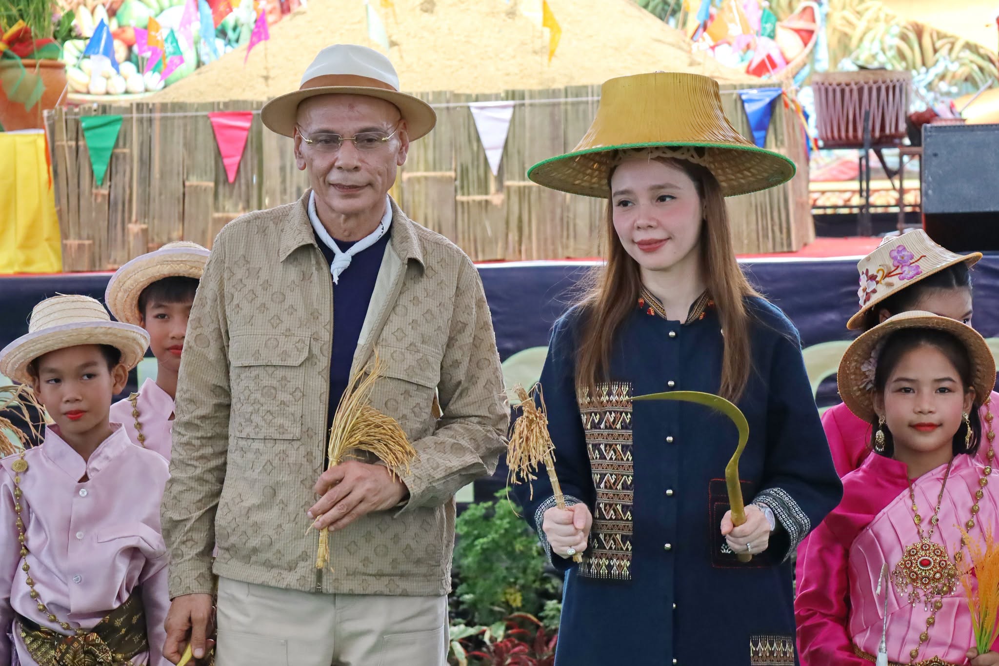 รัฐมนตรีว่าการกระทรวงวัฒนธรรม เปิดงานประเพณีรับขวัญพระแม่โพสพ สืบสานวิถีวัฒนธรรมและภูมิปัญญาท้องถิ่น